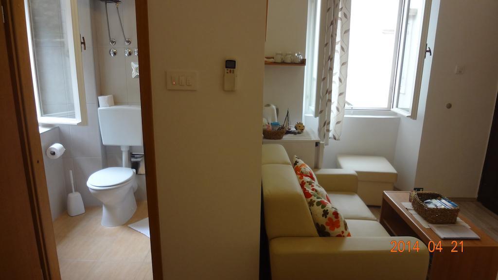 Room Mira โตรกีร์ ห้อง รูปภาพ